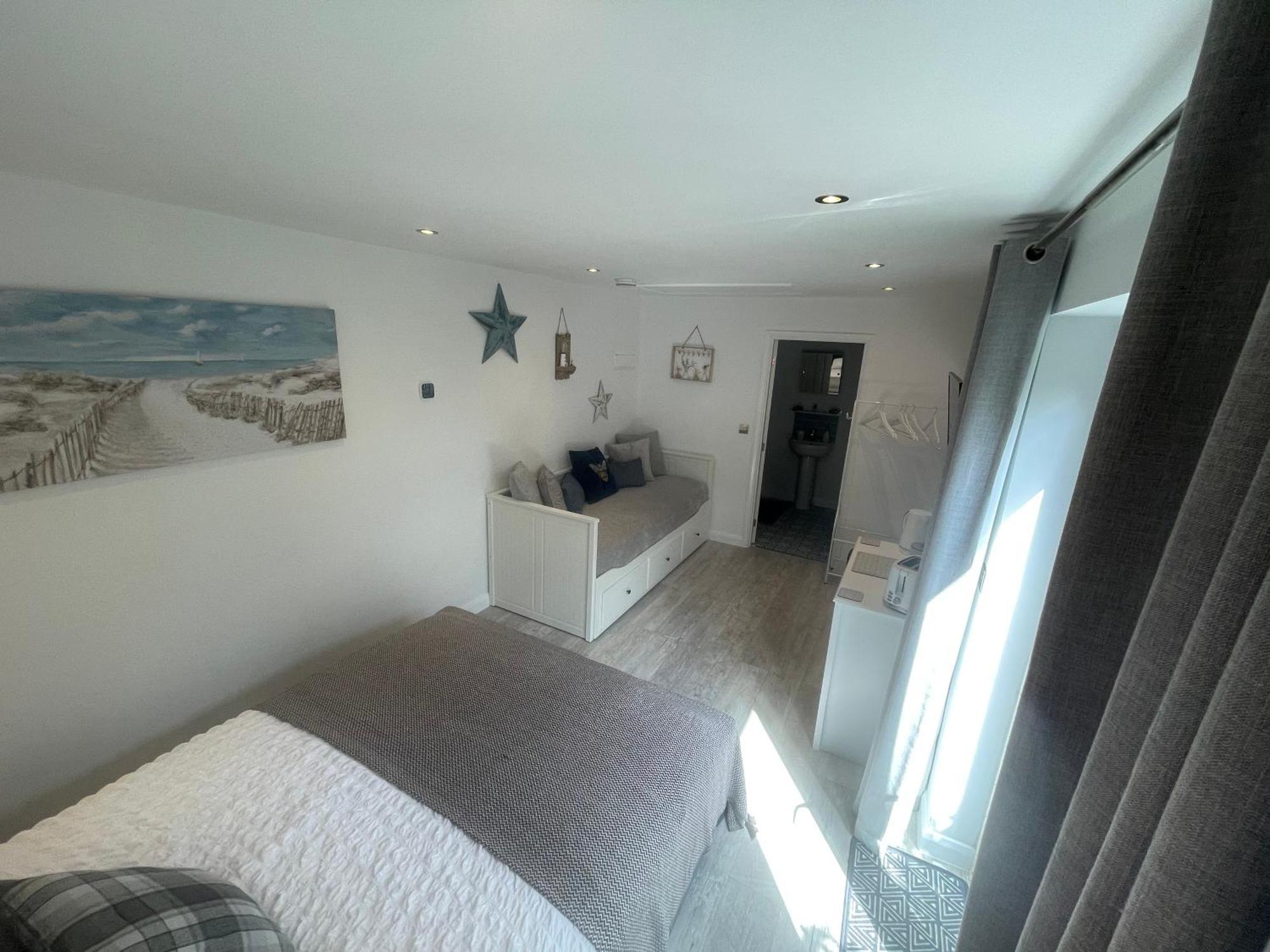 Modern Stylish Studio Flat Near Leigh On Sea. Hadleigh  Buitenkant foto