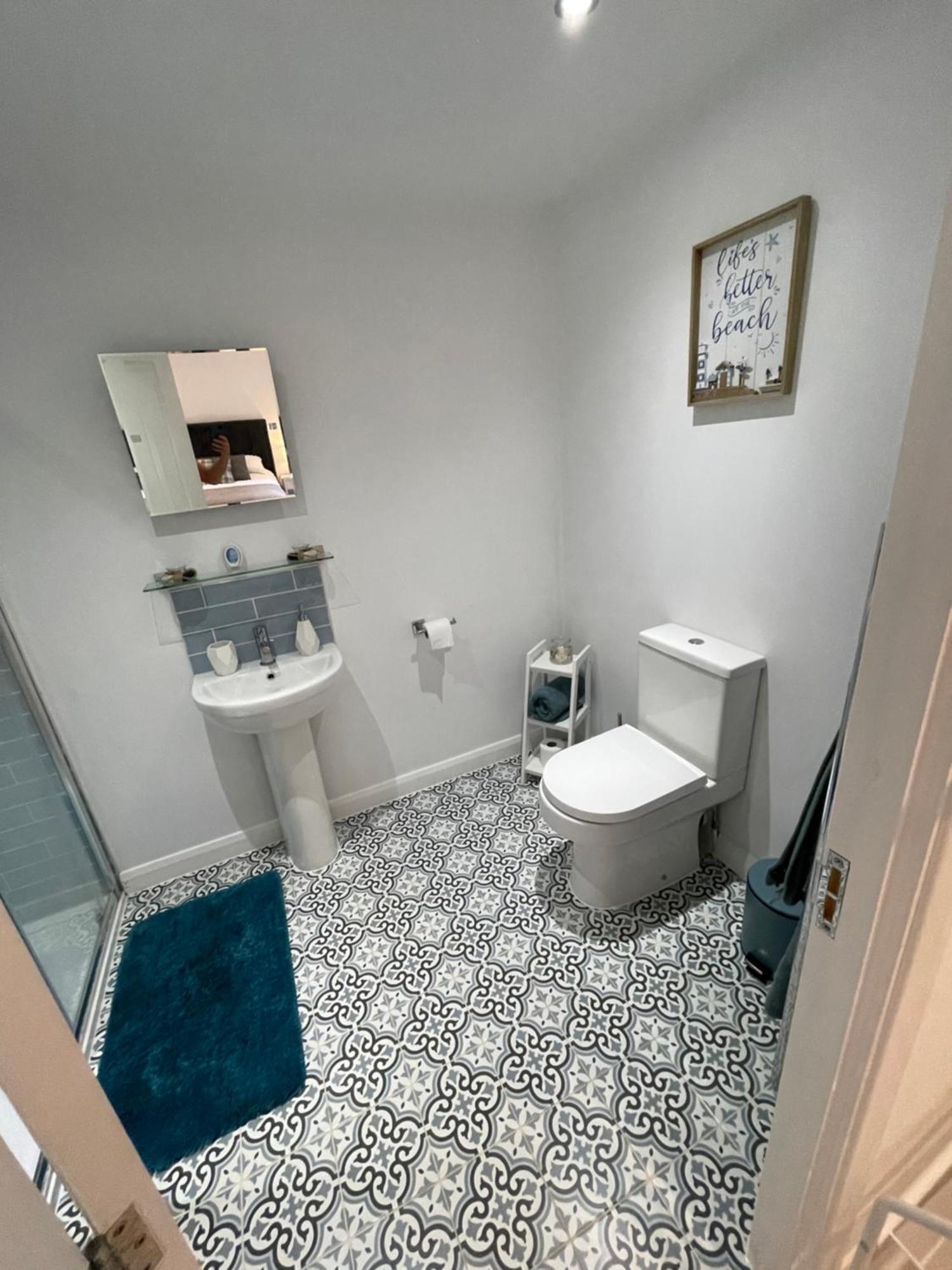 Modern Stylish Studio Flat Near Leigh On Sea. Hadleigh  Buitenkant foto